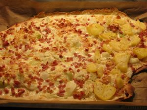 Flammkuchen mit Kartoffeln